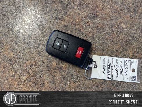 Used 2022 Toyota Tacoma TRD Off-Road w/ Technology Package AWD/4WD image 29