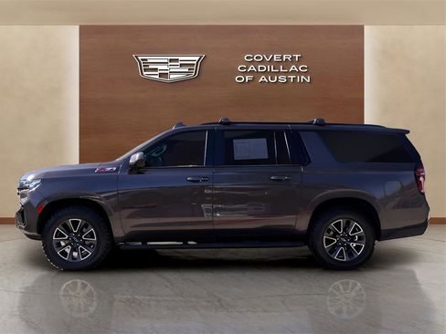 Used 2021 Chevrolet Suburban Z71 image 2