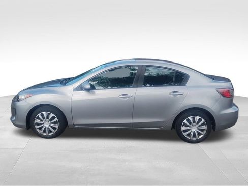 Used 2013 MAZDA MAZDA3 i SV FWD image 3