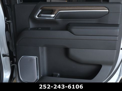 Used 2024 Chevrolet Silverado 2500 High Country w/ Technology Package AWD/4WD image 33