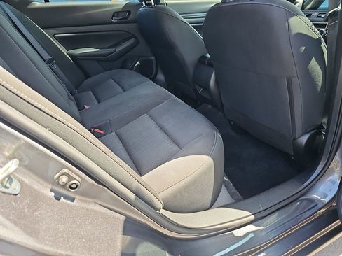 Used 2024 Nissan Altima 2.5 S FWD image 15
