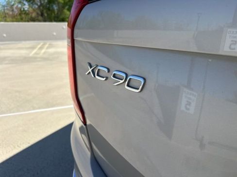 Certified 2024 Volvo XC90 T8 Plus w/ Protection Package Premier AWD/4WD image 38