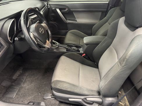 Used 2014 Scion tC FWD image 9