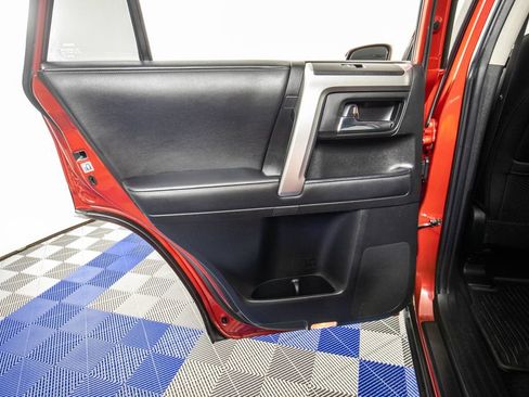 Used 2020 Toyota 4Runner SR5 Premium AWD/4WD image 15