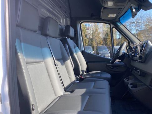 New 2025 Mercedes-Benz Sprinter 2500 image 41