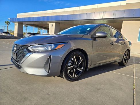 Used 2024 Nissan Sentra SV image 2