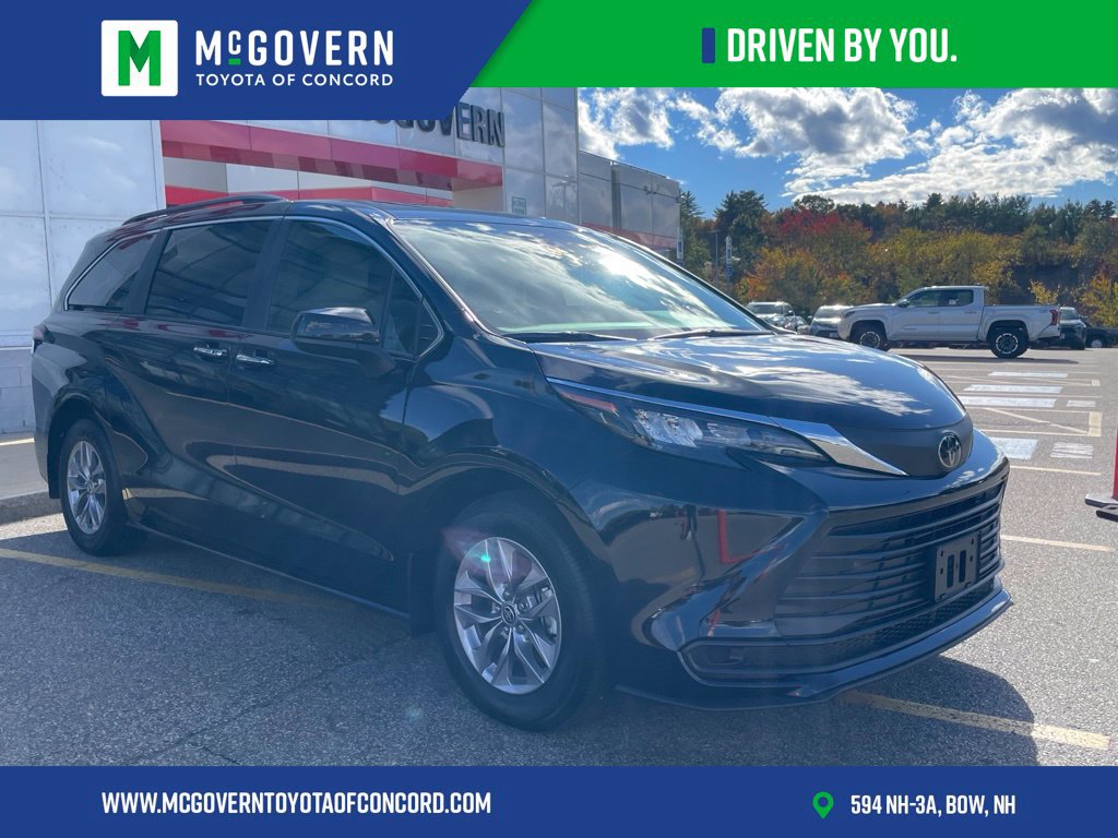 Used 2026 Toyota Sienna XLE FWD image 7