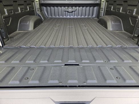 New 2026 Chevrolet Silverado 2500 ZR2 AWD/4WD image 37