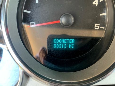 Used 2007 GMC Sierra 2500 SLE w/ EZ-Lift Tailgate Package image 29