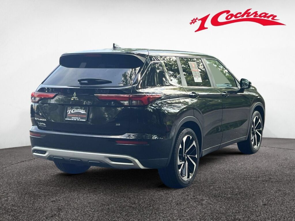 Used 2022 Mitsubishi Outlander SE AWD/4WD image 7