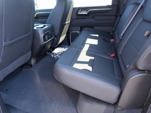 New 2025 GMC Sierra 2500 SLT w/ SLT Premium Package image 32