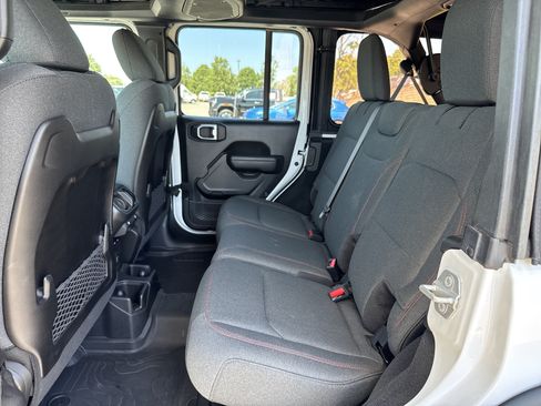 Used 2024 Jeep Wrangler Unlimited Rubicon w/ Capability Package AWD/4WD image 21