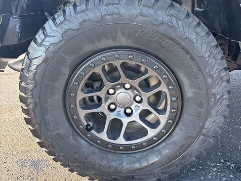 Used 2022 Jeep Wrangler Unlimited Sport image 10