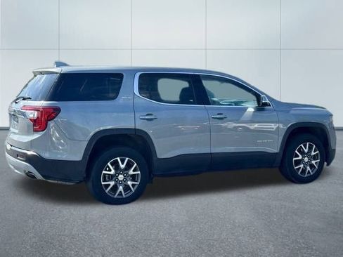 Used 2023 GMC Acadia SLE image 17