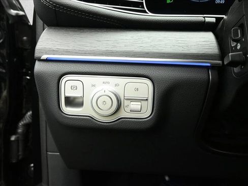 Certified 2026 Mercedes-Benz GLS 450 4MATIC image 18