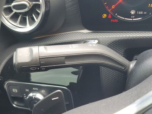 Used 2021 Mercedes-Benz CLA 250 4MATIC image 33