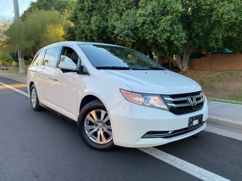 Used 2014 Honda Odyssey EX-L image 2