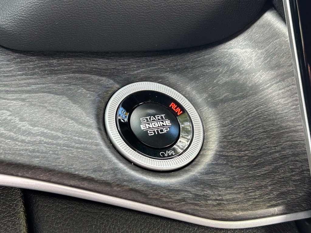 Certified 2025 Jeep Grand Cherokee Limited RWD image 22