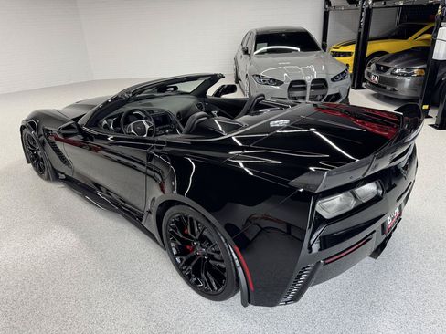 Used 2016 Chevrolet Corvette Z06 w/ 2LZ Preferred Equipment Group RWD image 11