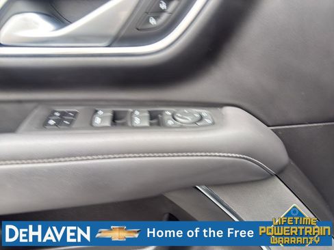 Used 2022 Chevrolet Suburban LT w/ Luxury Package AWD/4WD image 22