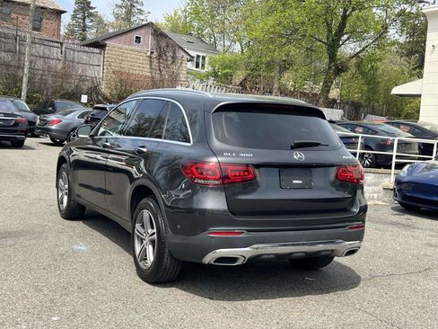 Used 2021 Mercedes-Benz GLC 300 4MATIC image 4