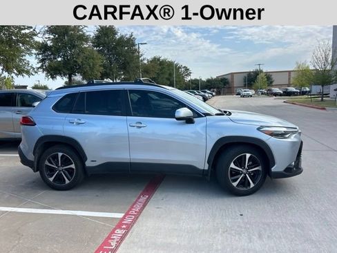 Used 2023 Toyota Corolla Cross AWD Hybrid w/ Convenience Package image 2