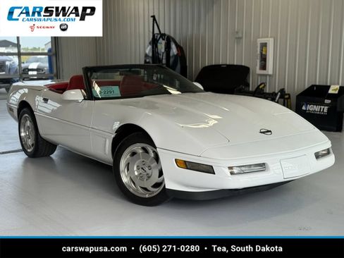 Used 1996 Chevrolet Corvette Convertible RWD image 1