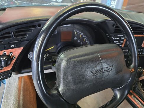Used 1995 Chevrolet Corvette Coupe image 21