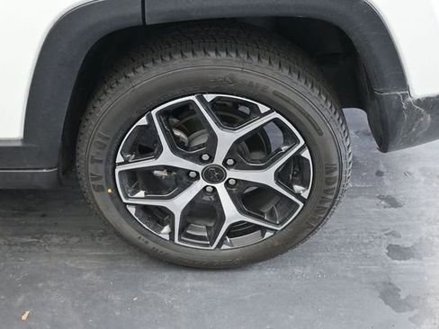 Used 2025 Jeep Compass Limited AWD/4WD image 15