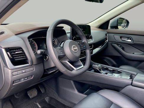 Used 2023 Nissan Rogue SL w/ SL Premium Package FWD image 18