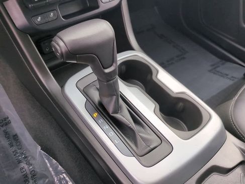 Used 2019 Chevrolet Colorado ZR2 image 32