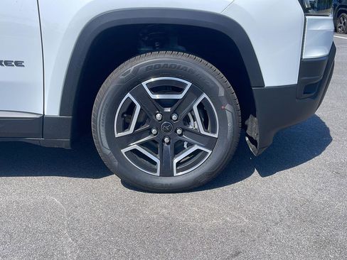 New 2026 Jeep Cherokee Limited AWD/4WD image 9