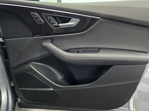 Used 2024 Audi Q8 Prestige w/ Prestige Package image 25