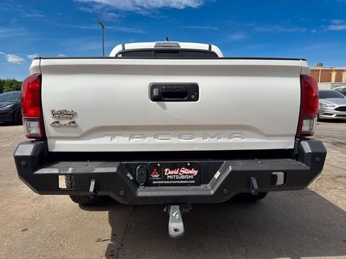 Used 2020 Toyota Tacoma SR AWD/4WD image 5