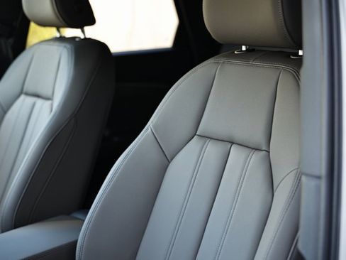 New 2025 Audi Q5 Premium Plus image 21