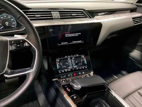 Certified 2024 Audi Q8 e-tron Premium Plus w/ Premium Plus Package image 9