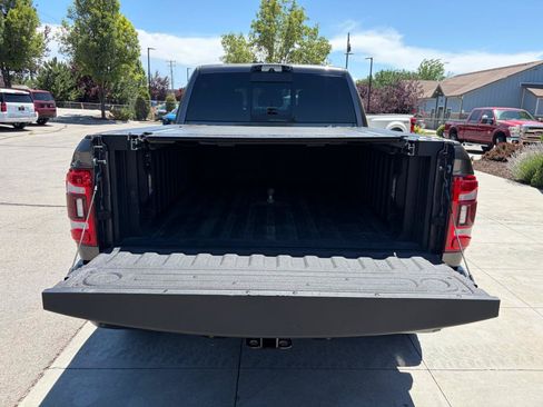 Used 2022 RAM 3500 Limited AWD/4WD image 29