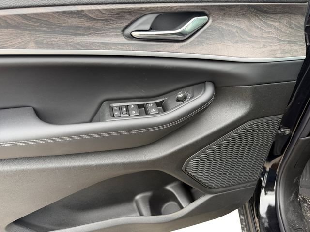 New 2026 Jeep Grand Cherokee Altitude AWD/4WD image 16