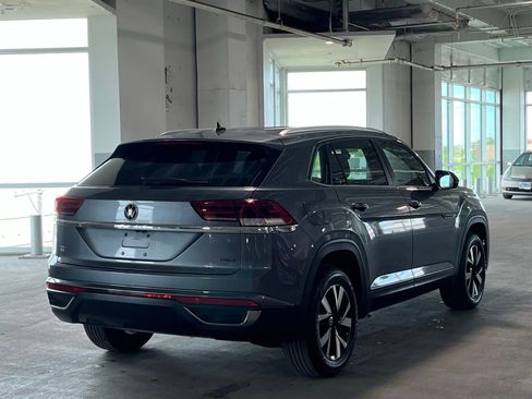 Used 2023 Volkswagen Atlas Cross Sport SE AWD/4WD image 11