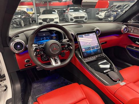 Used 2022 Mercedes-Benz SL 63 AMG 4MATIC image 28