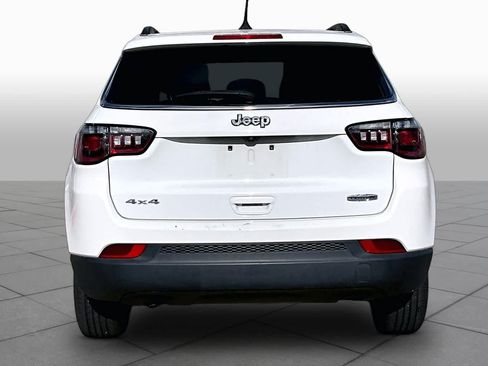 Used 2024 Jeep Compass Latitude AWD/4WD image 5