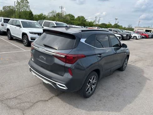 Used 2022 Kia Seltos EX AWD/4WD image 15
