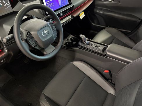 New 2026 Toyota Prius Plug-In Hybrid FWD image 10