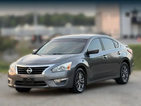 Used 2015 Nissan Altima 2.5 S w/ Special Edition Package FWD image 6