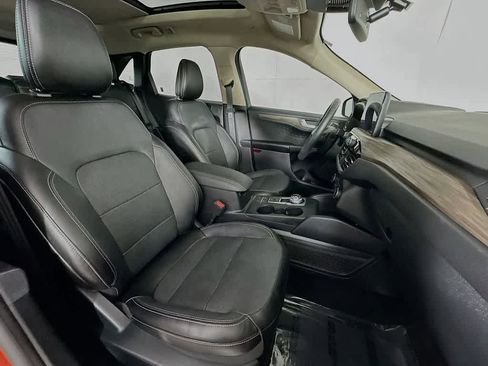 Used 2020 Ford Escape Titanium AWD/4WD image 15