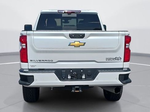 Used 2023 Chevrolet Silverado 2500 High Country w/ Z71 Off-Road Package image 4
