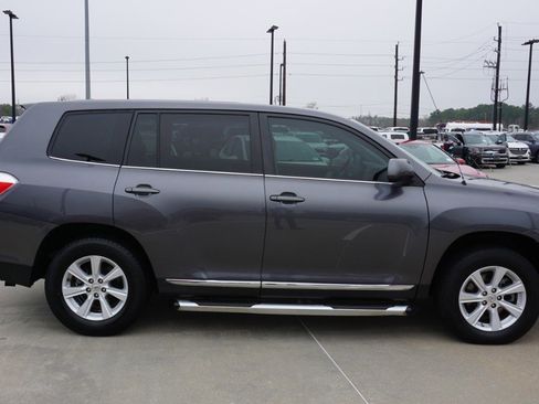 Used 2011 Toyota Highlander 2WD image 4