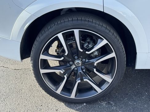 Used 2024 Volvo XC60 B5 Ultimate w/ Protection Package Premier image 20