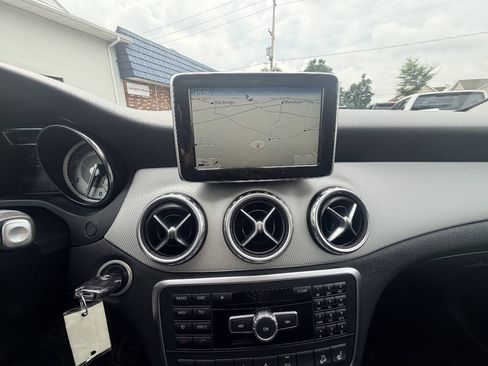 Used 2015 Mercedes-Benz GLA 250 4MATIC image 6