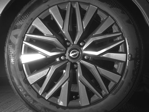 Used 2025 Nissan Altima 2.5 SV image 15